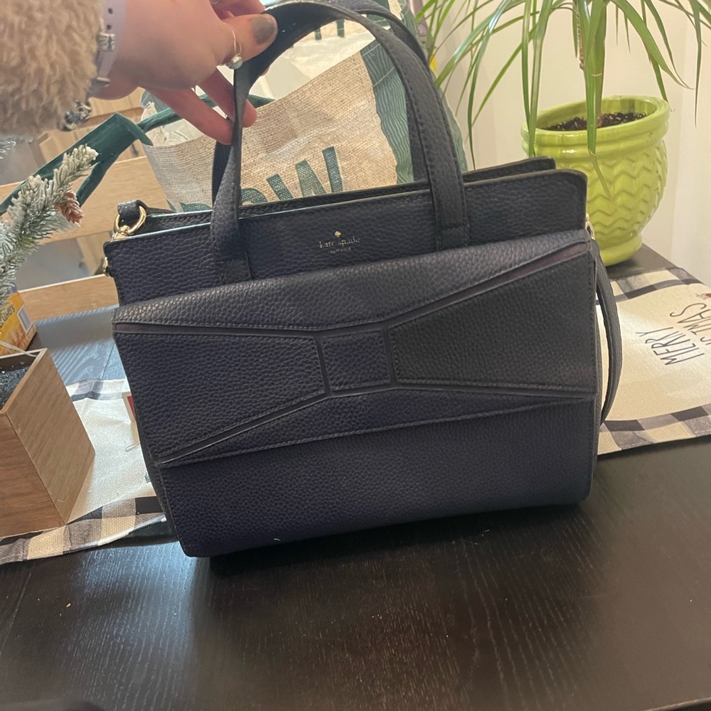 Kate spade Navy bag cute for any occasion